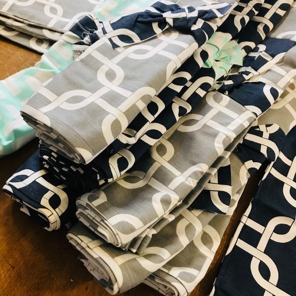 72” Blue Table Runner‎ - Picture 2 of 3